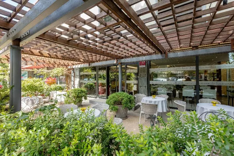 Fotos del hotel Hôtel Rotonde:  7