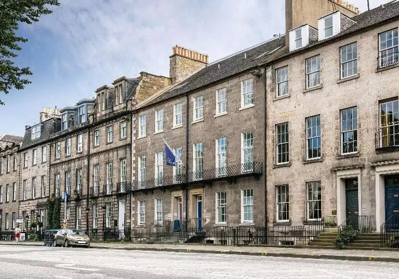 Fotos del hotel Travelodge Edinburgh Central Queen Street:  4