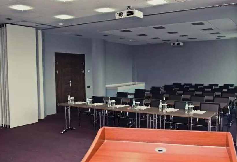 Fotos del hotel Chirag Plaza:  12