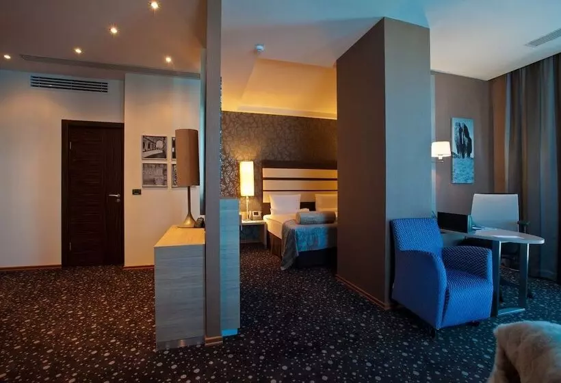 Fotos del hotel Chirag Plaza:  18