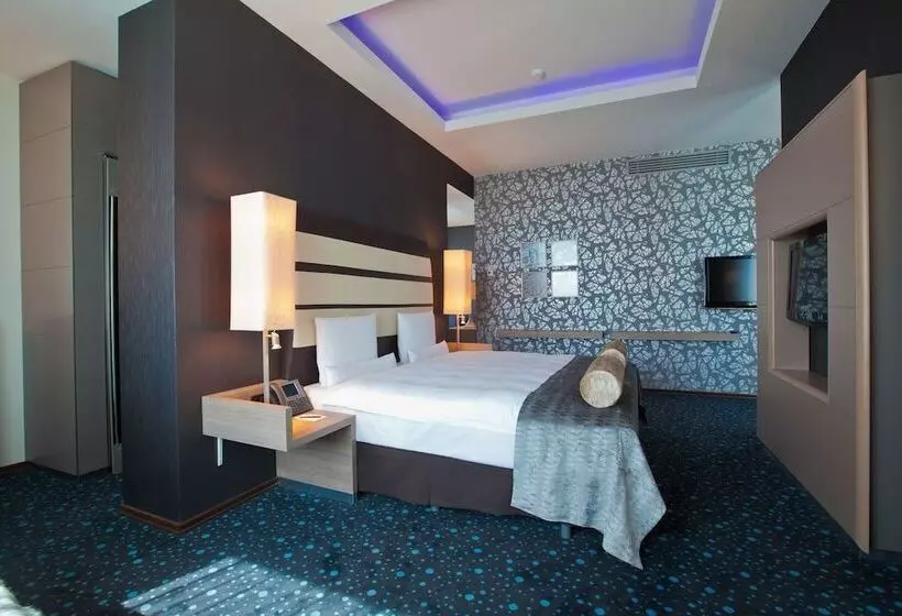 Fotos del hotel Chirag Plaza:  15