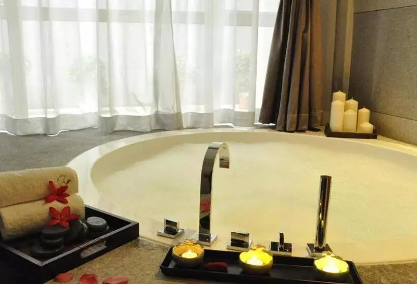 Fotos del hotel Royal Tulip Luxury S Carat  Guangzhou:  11