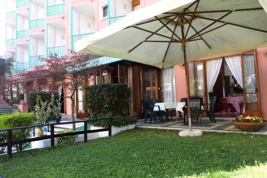 Fotos del hotel Plaza:  6