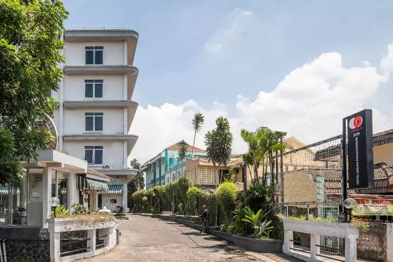 Fotos del hotel Capital O 2239 Hotel Endah Parahyangan:  7