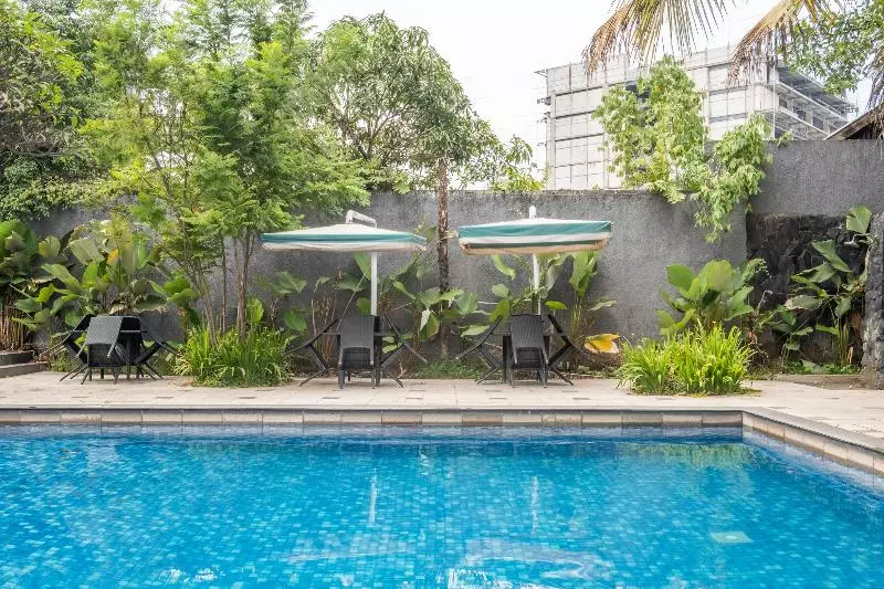 Fotos del hotel Capital O 2239 Hotel Endah Parahyangan:  13