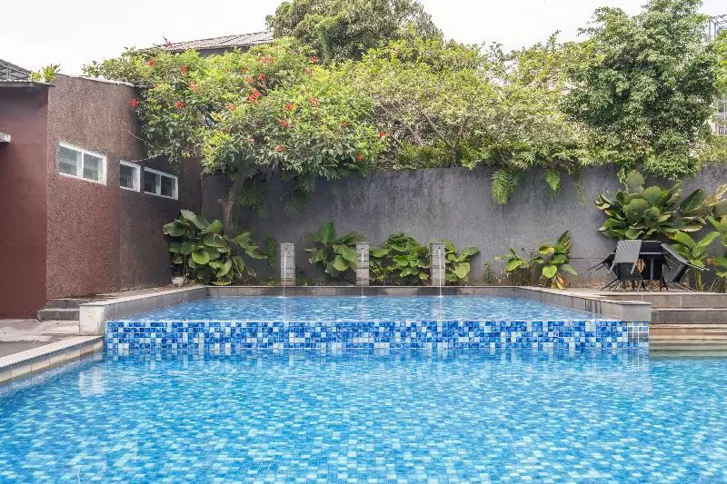 Fotos del hotel Capital O 2239 Hotel Endah Parahyangan:  3