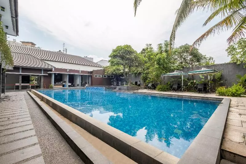 Fotos del hotel Capital O 2239 Hotel Endah Parahyangan:  14