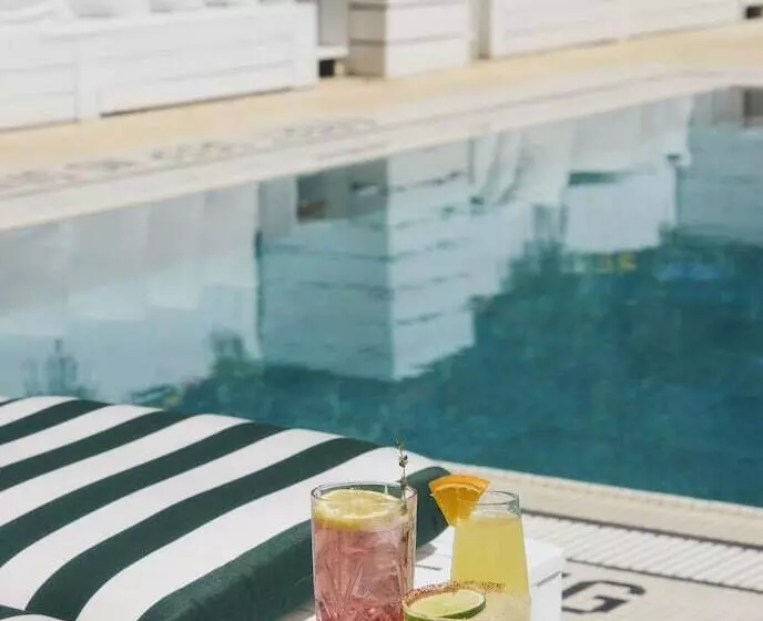 Fotos del hotel Mccarren Hotel & Pool:  6