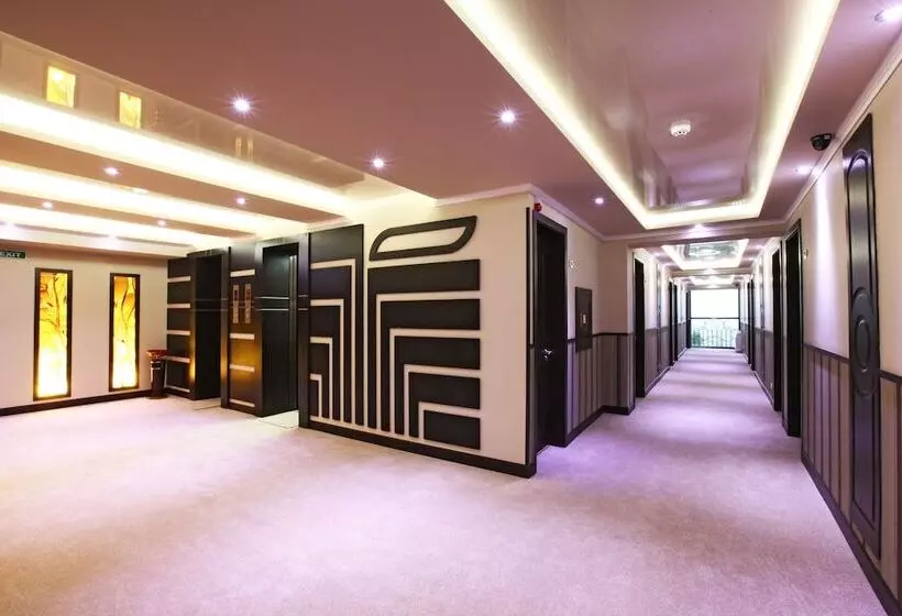 Fotos del hotel Bomo Nairi:  13