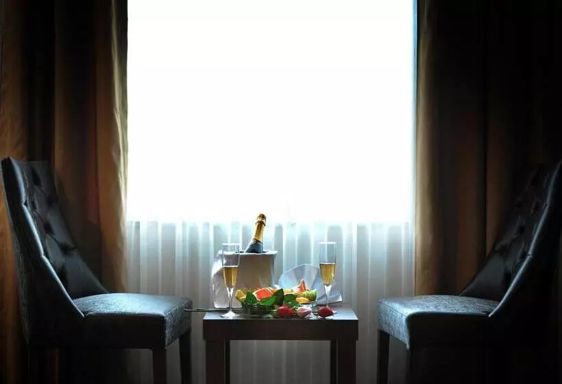 Rhiss Hotel Bostanci