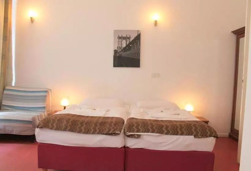 Fotos del hotel Amelie Berlin:  21