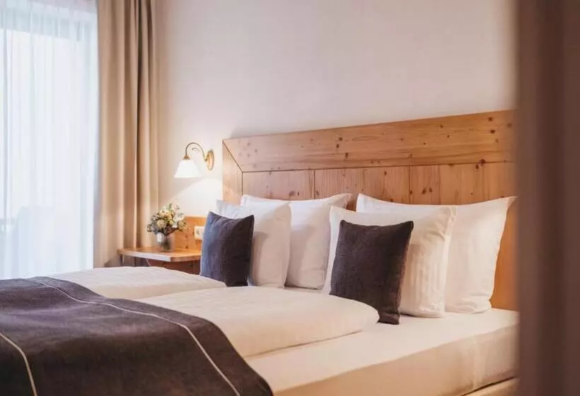 Fotos del hotel Vier Jahreszeiten By Vaya:  17