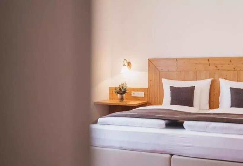 Fotos del hotel Vier Jahreszeiten By Vaya:  8