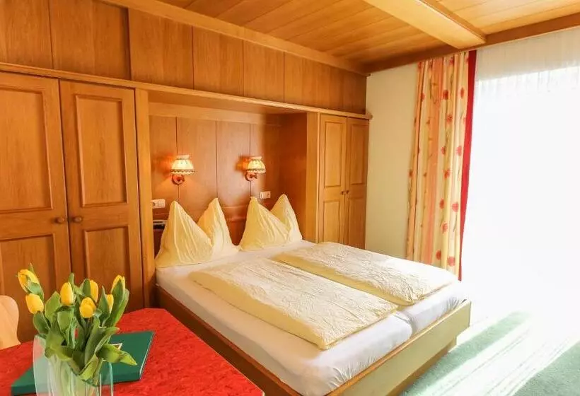 Fotos del hotel Alpen Tauernstüberl:  13