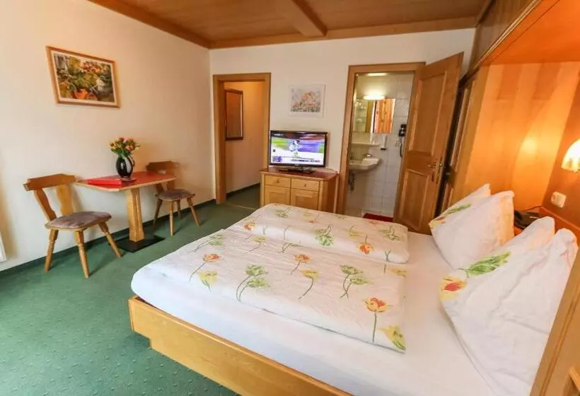 Fotos del hotel Alpen Tauernstüberl:  10