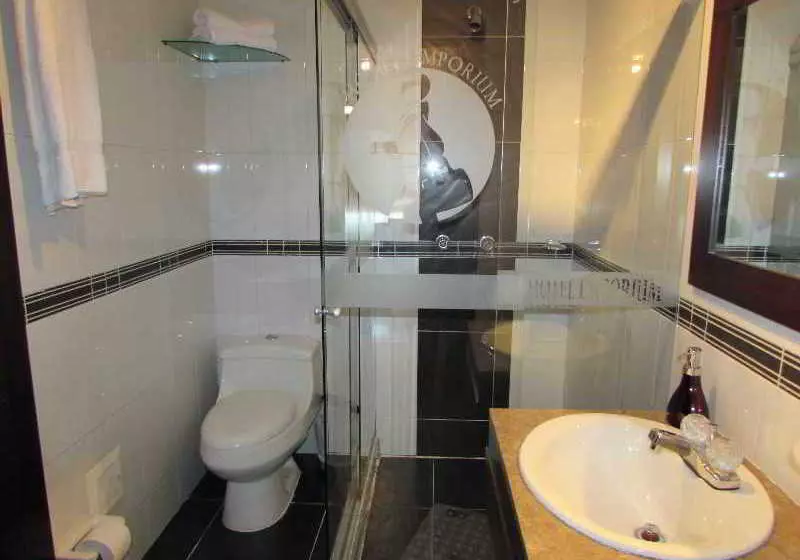 Fotos del hotel Emporium:  3