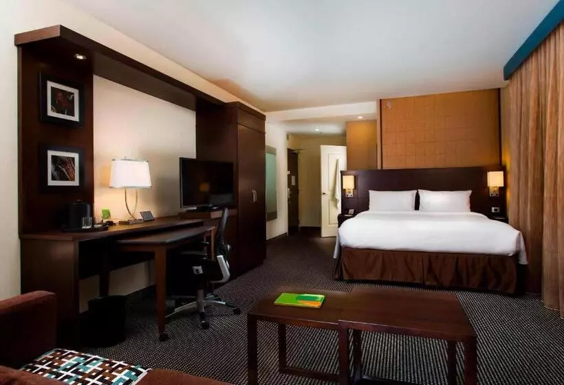 Fotos del hotel Courtyard By Marriott Montreal Downtown:  2
