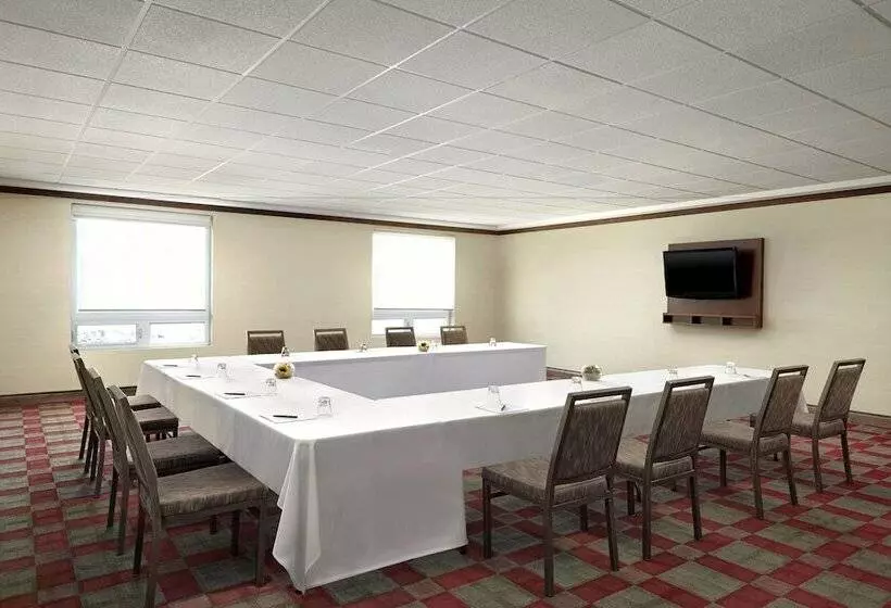 Fotos del hotel Four Points By Sheraton Calgary Airport:  12