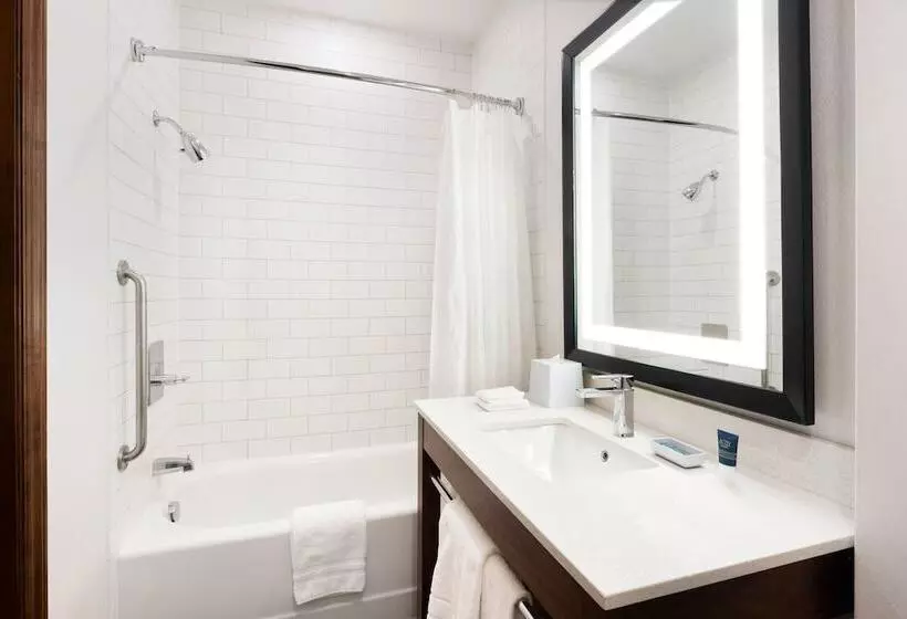 Fotos del hotel Four Points By Sheraton Calgary Airport:  9