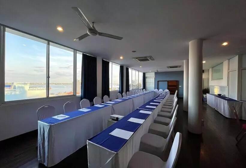 Fotos del hotel The Frangipani Royal Palace:  4