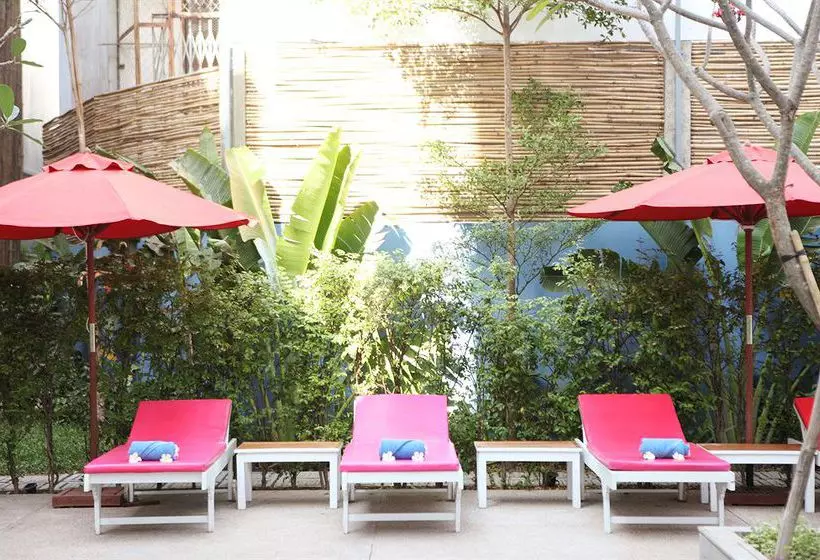 Fotos del hotel The Frangipani Living Arts Hotel & Spa:  4