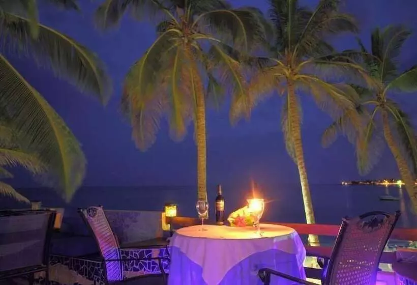 Fotos del hotel Cocoplum Beach:  24