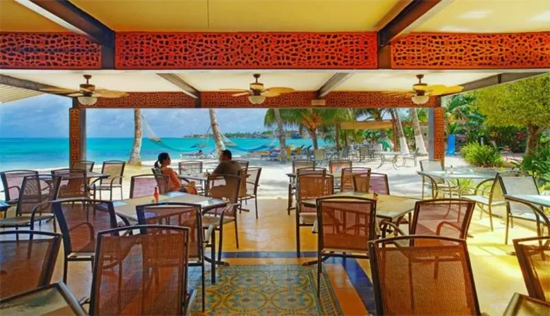 Fotos del hotel Cocoplum Beach:  5