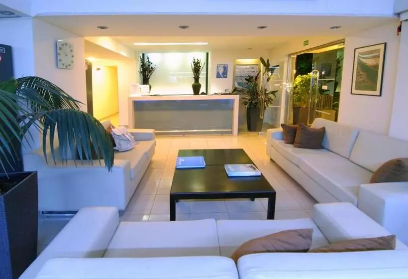 Fotos del hotel Michel Apartments:  11