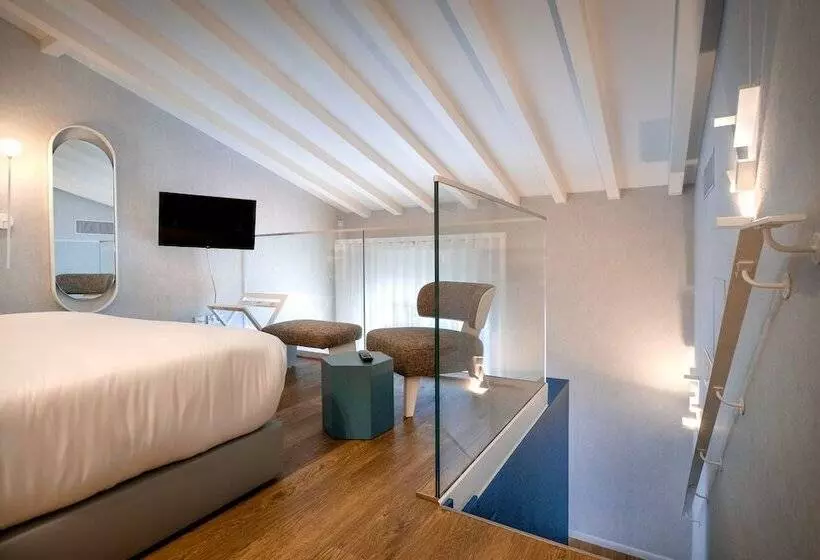 Fotos del hotel Mourasuites:  10