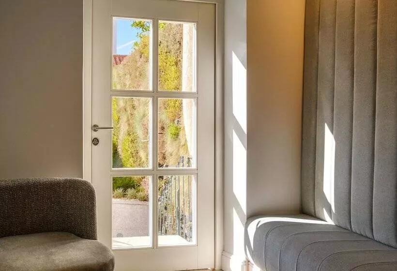Fotos del hotel Mourasuites:  9