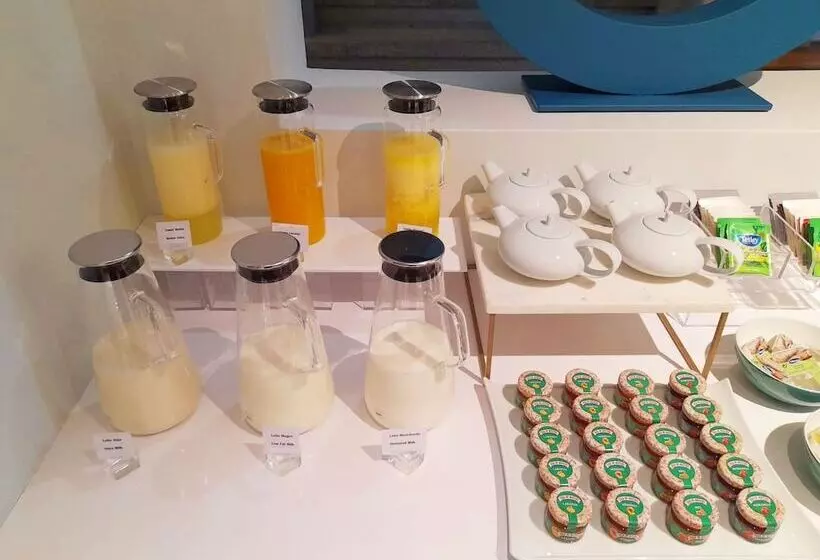 Fotos del hotel Mourasuites:  22