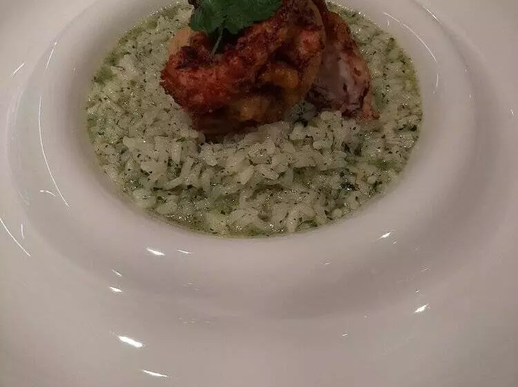 Fotos del hotel Mourasuites:  24