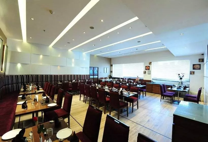 Fotos del hotel Suba Star:  5