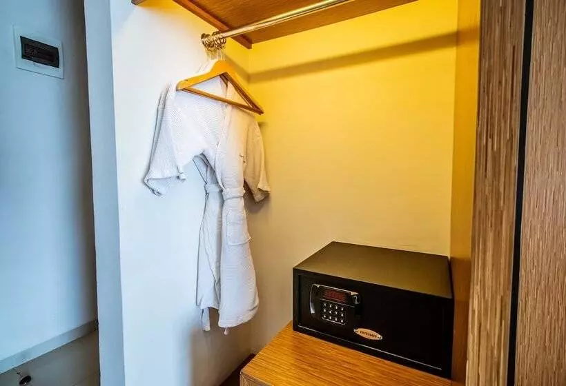 Fotos del hotel Grand Tjokro Yogyakarta:  23