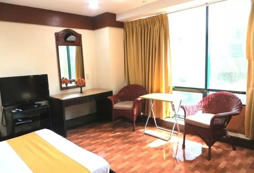 Fotos del hotel Paragon Suites:  4