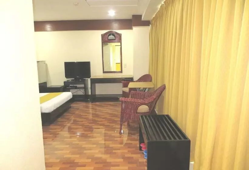 Fotos del hotel Paragon Suites:  25