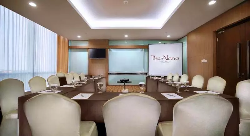 Fotos del hotel The Alana Surabaya:  8