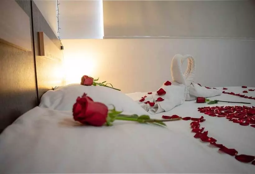 Fotos del hotel Mc Suites:  19