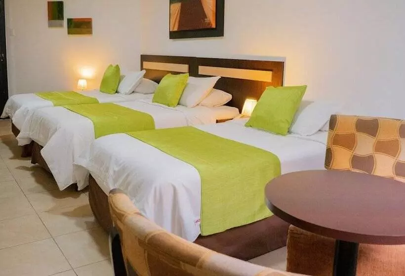 Fotos del hotel Mc Suites:  5