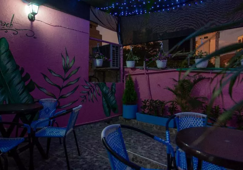 Fotos del hotel Taybo Beach:  11