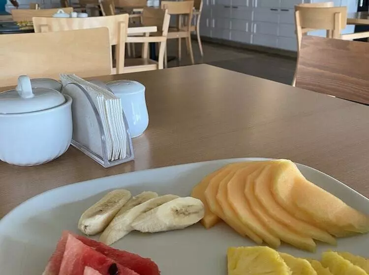 Fotos del hotel Weston Suites:  10