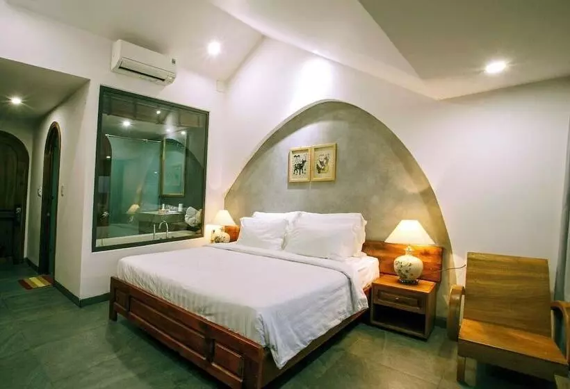 The Corner Riverside Villa