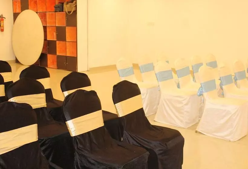 Fotos del hotel Citrus Sriperumbudur:  11