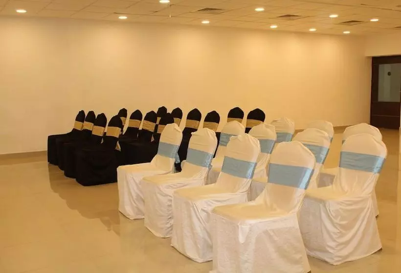 Fotos del hotel Citrus Sriperumbudur:  5