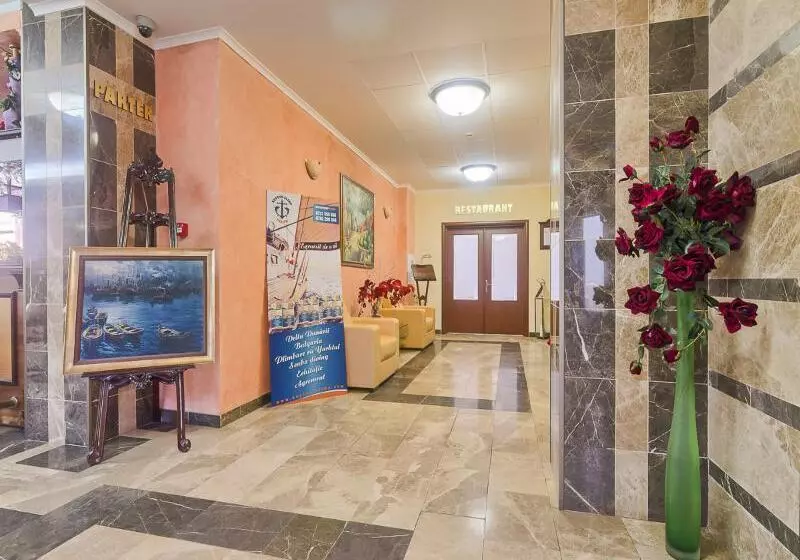 Fotos del hotel Saturn:  3