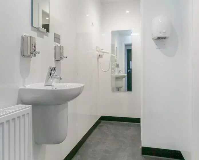 Fotos del hotel West End Hostel:  17