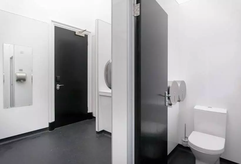 Fotos del hotel West End Hostel:  24