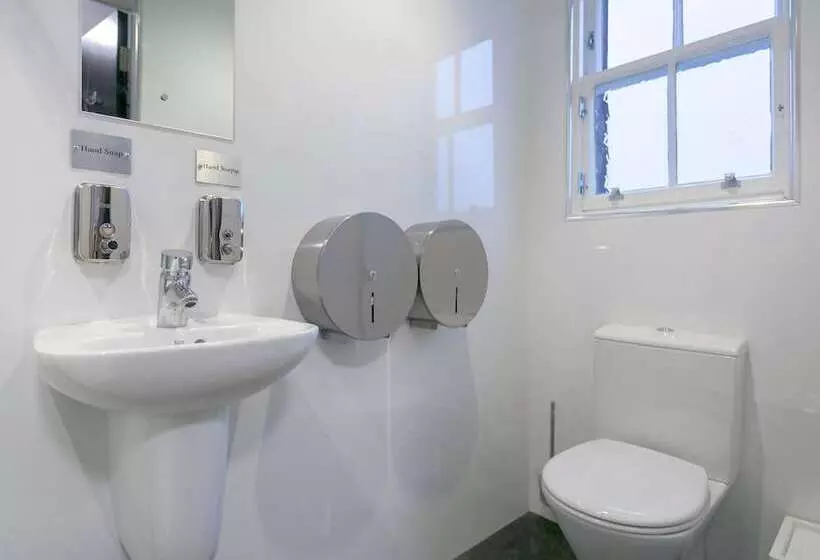 Fotos del hotel West End Hostel:  22