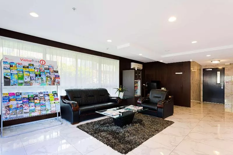 Quality Suites Alexander Inn