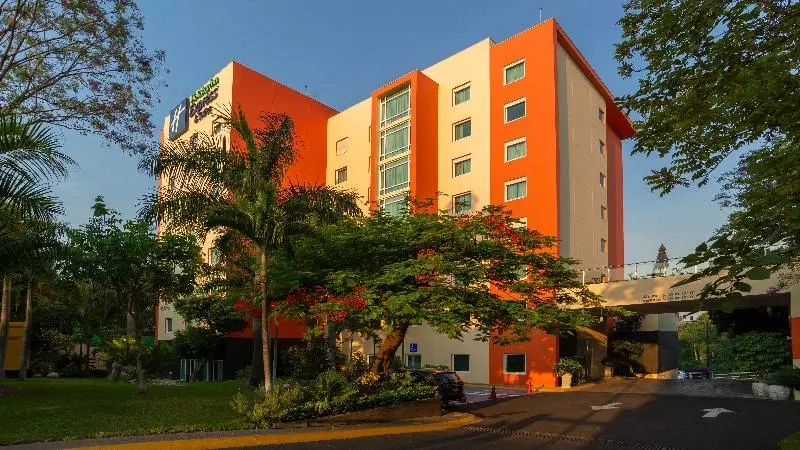 Holiday Inn Express & Suites Cuernavaca, An Ihg